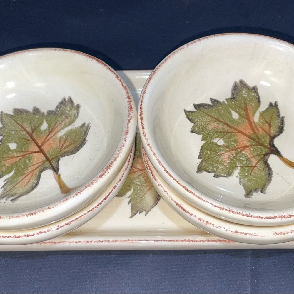 Tabletop Unlmted Villa Grande Dipping Bowls, featuring a Leaf Design
